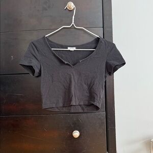 Ardene Black Cropped V-Neck Short Sleeve Top